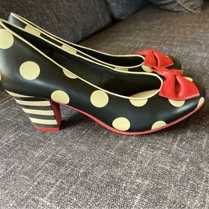 Size 41 Lola Ramona Pumps